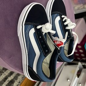 Never worn brand new boys/kids Vans size 12